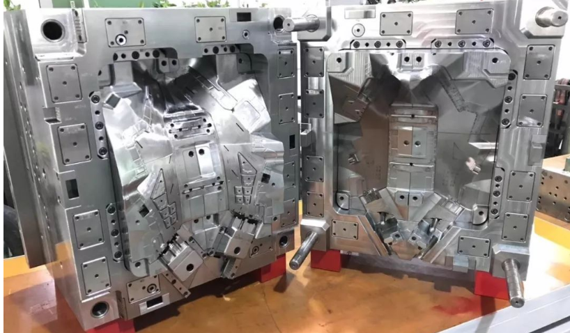 注塑模经典工作原理图