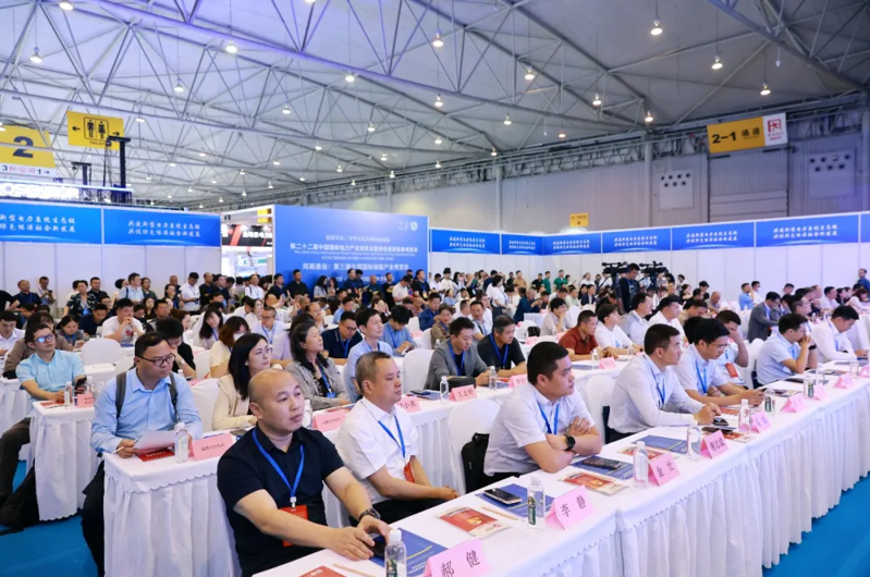 国网南网华能等500+巨头齐聚 6万买家抢滩 四川国际储能展启幕十五五能源革命